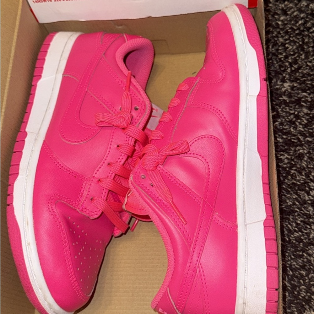 Vibrant Pink Women's Athletic Shoes